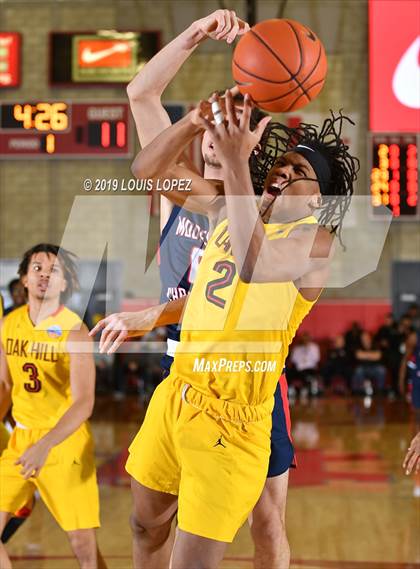 Thumbnail 2 in Modesto Christian vs. Oak Hill Academy (Nike Extravaganza) photogallery.