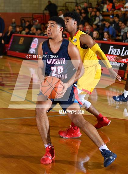 Thumbnail 3 in Modesto Christian vs. Oak Hill Academy (Nike Extravaganza) photogallery.