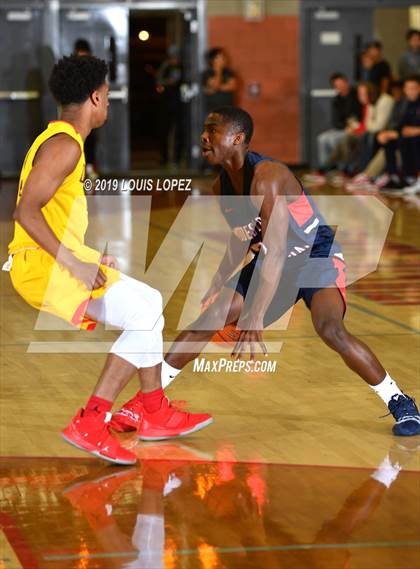 Thumbnail 2 in Modesto Christian vs. Oak Hill Academy (Nike Extravaganza) photogallery.