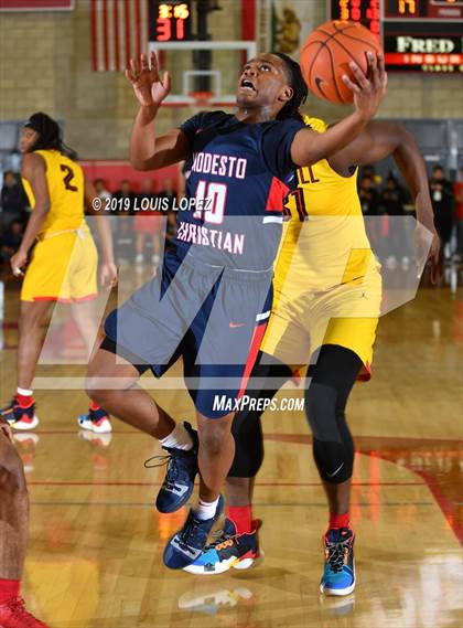 Thumbnail 3 in Modesto Christian vs. Oak Hill Academy (Nike Extravaganza) photogallery.