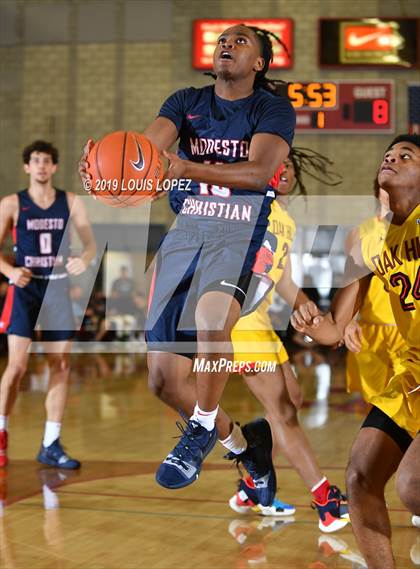 Thumbnail 3 in Modesto Christian vs. Oak Hill Academy (Nike Extravaganza) photogallery.