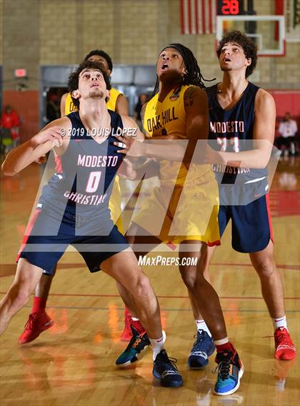 Thumbnail 3 in Modesto Christian vs. Oak Hill Academy (Nike Extravaganza) photogallery.