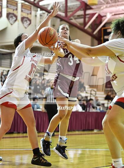 Thumbnail 2 in La Salle Academy vs. Juanita Sanchez Complex (RIIL Division 1 Final) photogallery.