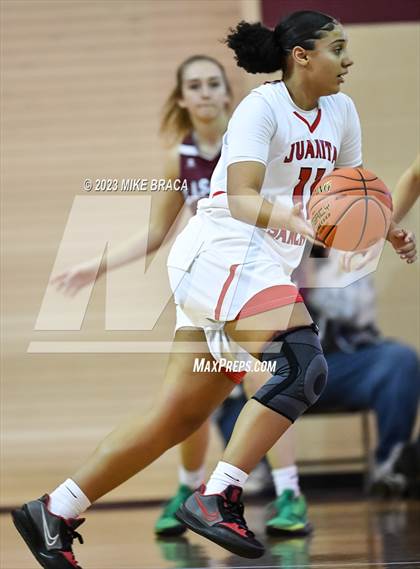 Thumbnail 3 in La Salle Academy vs. Juanita Sanchez Complex (RIIL Division 1 Final) photogallery.