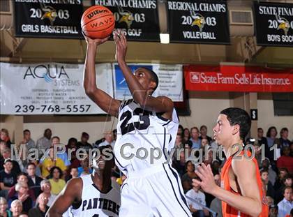 Thumbnail 2 in Dwyer vs. Winter Park (City of Palms Classic) photogallery.