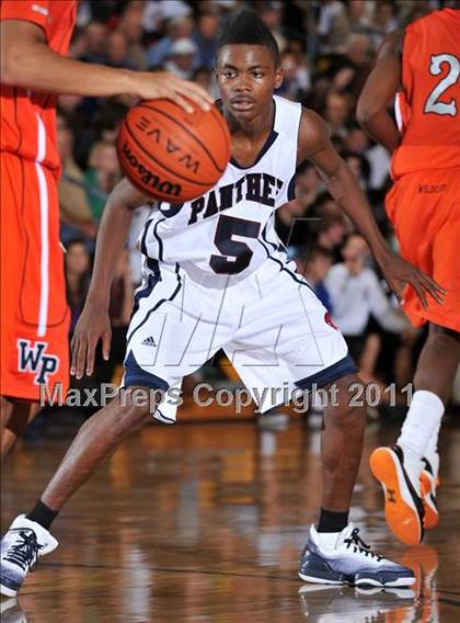 Thumbnail 1 in Dwyer vs. Winter Park (City of Palms Classic) photogallery.