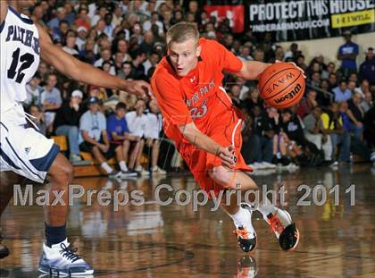 Thumbnail 3 in Dwyer vs. Winter Park (City of Palms Classic) photogallery.