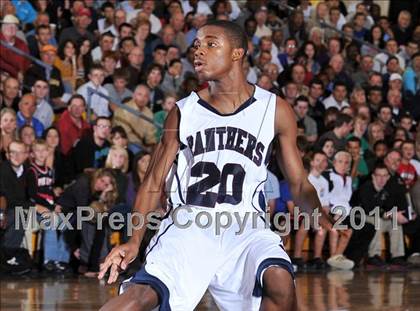 Thumbnail 2 in Dwyer vs. Winter Park (City of Palms Classic) photogallery.