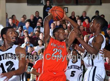 Thumbnail 1 in Dwyer vs. Winter Park (City of Palms Classic) photogallery.