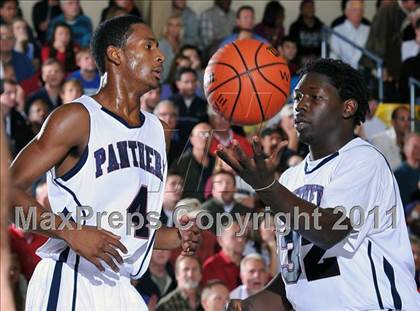 Thumbnail 1 in Dwyer vs. Winter Park (City of Palms Classic) photogallery.