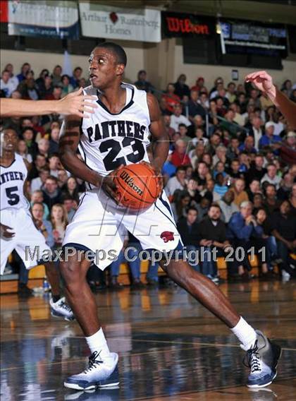 Thumbnail 1 in Dwyer vs. Winter Park (City of Palms Classic) photogallery.