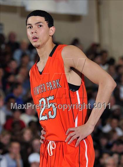 Thumbnail 2 in Dwyer vs. Winter Park (City of Palms Classic) photogallery.
