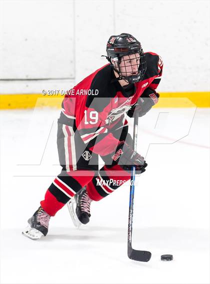 Thumbnail 1 in Reading Memorial vs. St. Mary's (MIAA Division 2 North Round 1) photogallery.