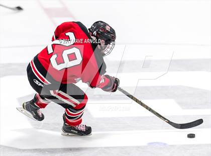 Thumbnail 2 in Reading Memorial vs. St. Mary's (MIAA Division 2 North Round 1) photogallery.