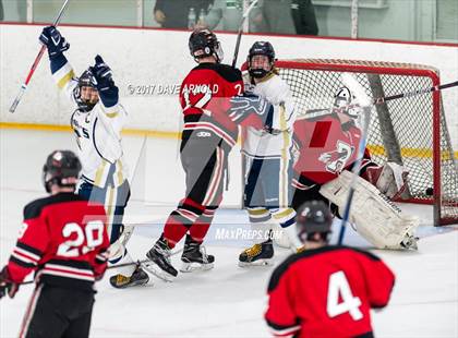 Thumbnail 2 in Reading Memorial vs. St. Mary's (MIAA Division 2 North Round 1) photogallery.