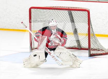 Thumbnail 2 in Reading Memorial vs. St. Mary's (MIAA Division 2 North Round 1) photogallery.