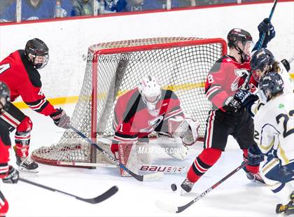 Thumbnail 3 in Reading Memorial vs. St. Mary's (MIAA Division 2 North Round 1) photogallery.