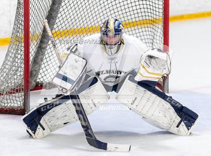 Thumbnail 2 in Reading Memorial vs. St. Mary's (MIAA Division 2 North Round 1) photogallery.