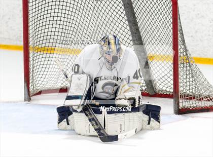 Thumbnail 3 in Reading Memorial vs. St. Mary's (MIAA Division 2 North Round 1) photogallery.