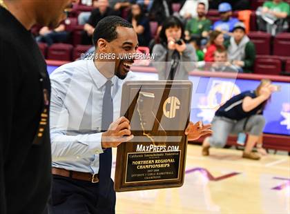 Thumbnail 3 in Sacred Heart Cathedral Preparatory @ Miramonte (CIF NorCal D1 Regional Final) photogallery.