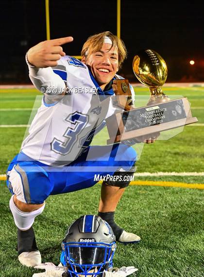 Thumbnail 1 in Yuma Catholic vs. Snowflake (AIA 3A Final Awards) photogallery.