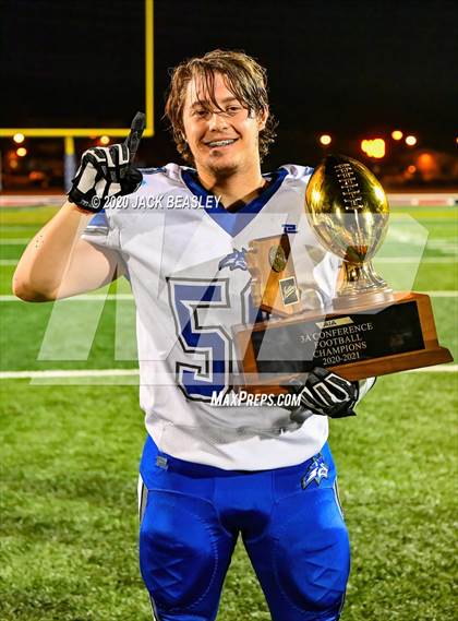 Thumbnail 1 in Yuma Catholic vs. Snowflake (AIA 3A Final Awards) photogallery.