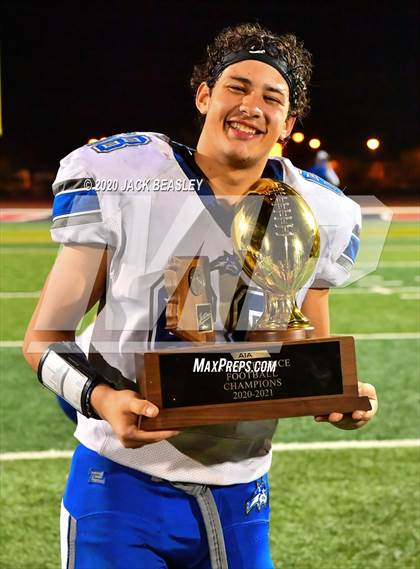 Thumbnail 1 in Yuma Catholic vs. Snowflake (AIA 3A Final Awards) photogallery.