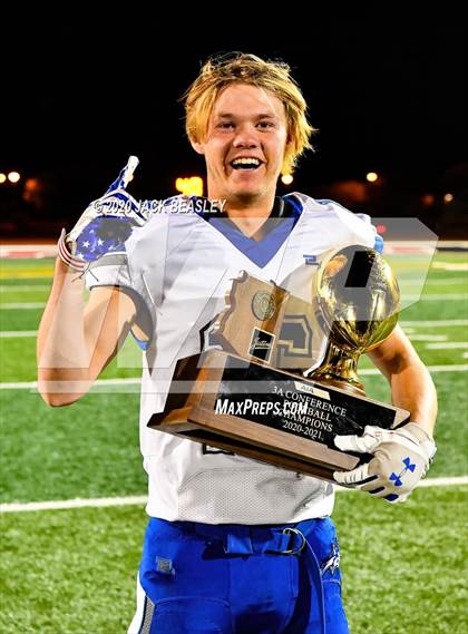 Thumbnail 1 in Yuma Catholic vs. Snowflake (AIA 3A Final Awards) photogallery.