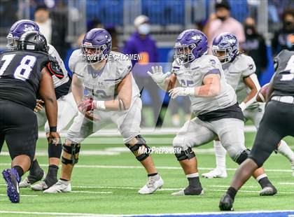Thumbnail 3 in Boerne vs LBJ Austin (UIL 4A D1 Regional Semifinals) photogallery.