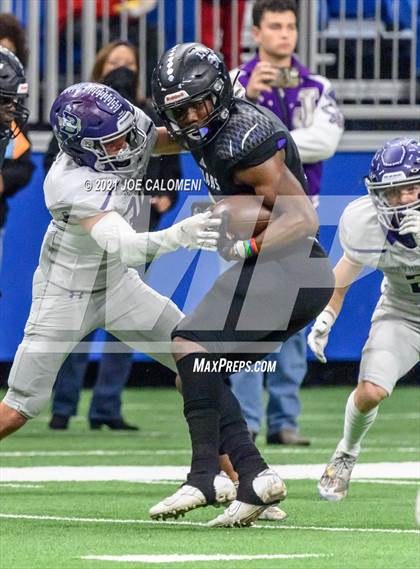 Thumbnail 2 in Boerne vs LBJ Austin (UIL 4A D1 Regional Semifinals) photogallery.