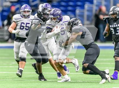 Thumbnail 2 in Boerne vs LBJ Austin (UIL 4A D1 Regional Semifinals) photogallery.