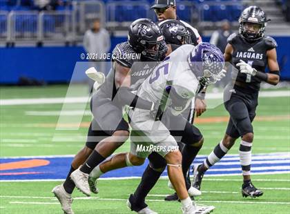 Thumbnail 2 in Boerne vs LBJ Austin (UIL 4A D1 Regional Semifinals) photogallery.