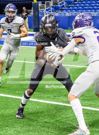 Thumbnail 3 in Boerne vs LBJ Austin (UIL 4A D1 Regional Semifinals) photogallery.