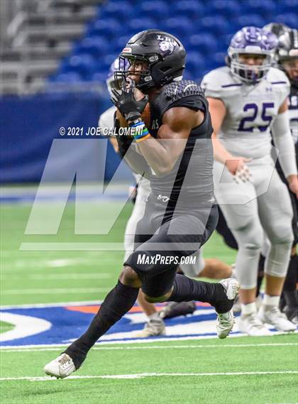 Thumbnail 3 in Boerne vs LBJ Austin (UIL 4A D1 Regional Semifinals) photogallery.