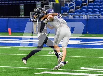 Thumbnail 3 in Boerne vs LBJ Austin (UIL 4A D1 Regional Semifinals) photogallery.
