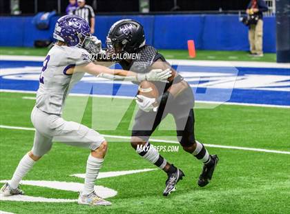 Thumbnail 3 in Boerne vs LBJ Austin (UIL 4A D1 Regional Semifinals) photogallery.