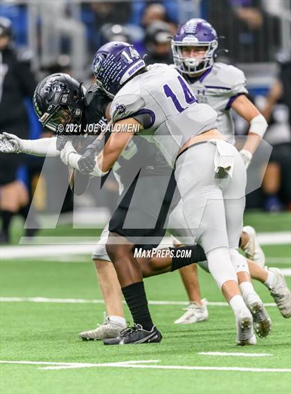 Thumbnail 1 in Boerne vs LBJ Austin (UIL 4A D1 Regional Semifinals) photogallery.