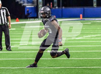 Thumbnail 3 in Boerne vs LBJ Austin (UIL 4A D1 Regional Semifinals) photogallery.