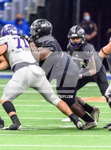 Thumbnail 1 in Boerne vs LBJ Austin (UIL 4A D1 Regional Semifinals) photogallery.