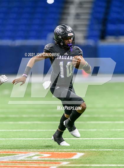 Thumbnail 2 in Boerne vs LBJ Austin (UIL 4A D1 Regional Semifinals) photogallery.