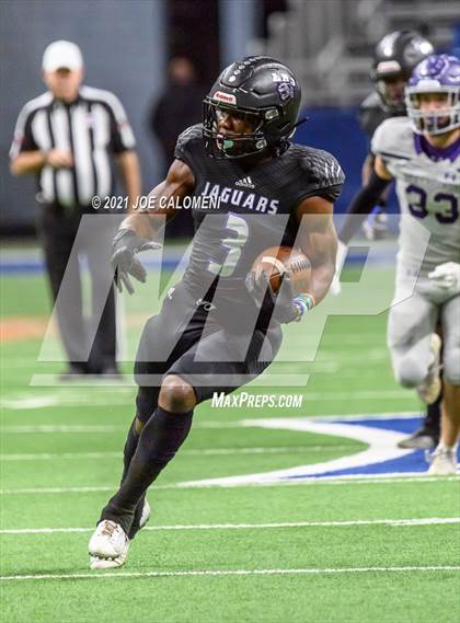 Thumbnail 1 in Boerne vs LBJ Austin (UIL 4A D1 Regional Semifinals) photogallery.