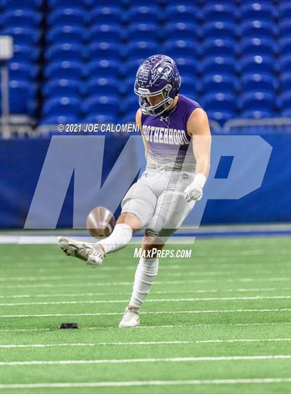 Thumbnail 3 in Boerne vs LBJ Austin (UIL 4A D1 Regional Semifinals) photogallery.