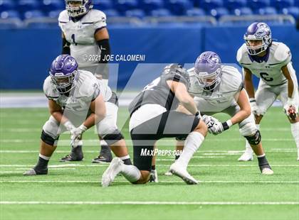 Thumbnail 2 in Boerne vs LBJ Austin (UIL 4A D1 Regional Semifinals) photogallery.