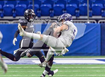 Thumbnail 3 in Boerne vs LBJ Austin (UIL 4A D1 Regional Semifinals) photogallery.