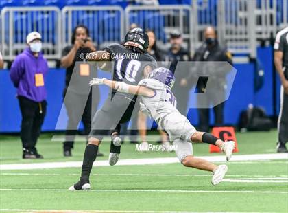Thumbnail 1 in Boerne vs LBJ Austin (UIL 4A D1 Regional Semifinals) photogallery.