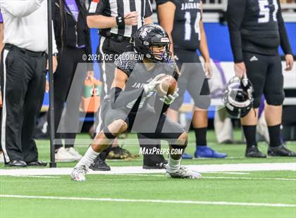 Thumbnail 3 in Boerne vs LBJ Austin (UIL 4A D1 Regional Semifinals) photogallery.