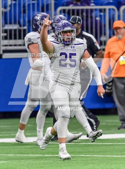Thumbnail 2 in Boerne vs LBJ Austin (UIL 4A D1 Regional Semifinals) photogallery.