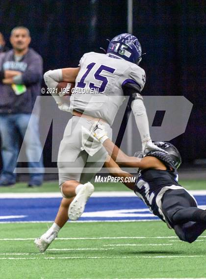 Thumbnail 1 in Boerne vs LBJ Austin (UIL 4A D1 Regional Semifinals) photogallery.