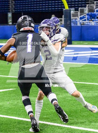 Thumbnail 3 in Boerne vs LBJ Austin (UIL 4A D1 Regional Semifinals) photogallery.