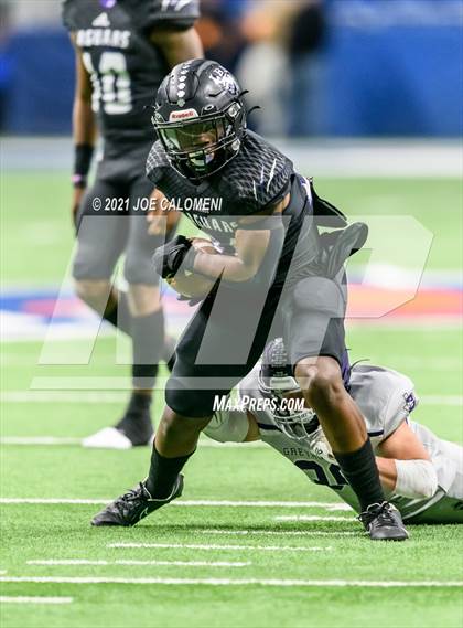 Thumbnail 1 in Boerne vs LBJ Austin (UIL 4A D1 Regional Semifinals) photogallery.